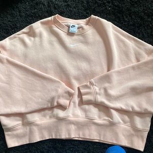 Only worn once light pink Nike crew next